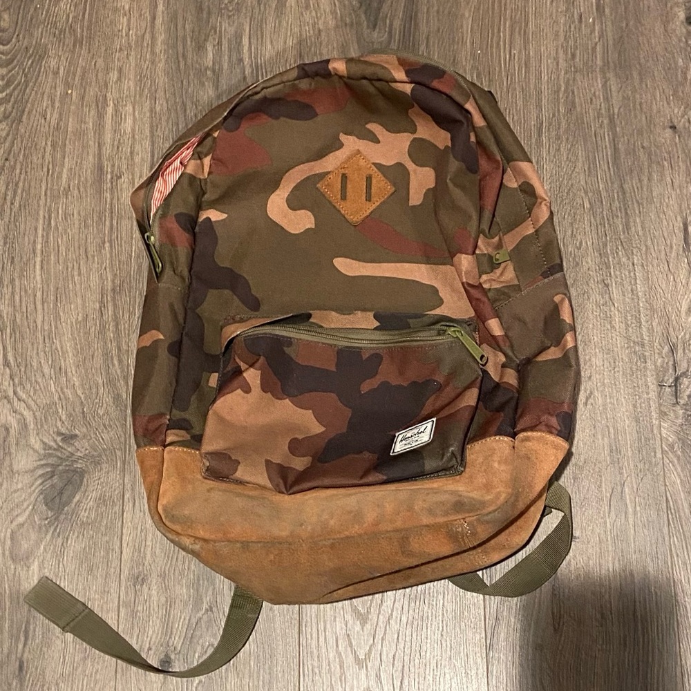 Herschel supply camo backpack